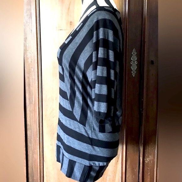 Black and Gray Stretch Striped Tunic, Women’s Size S- Banana Republic - Picture 3 of 8